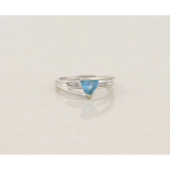 Unbranded Jewelry - 10k White Gold Natural Blue Topaz & Diamond Ring Size 7 1/4
